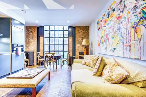 Open plan living/kitchen and dining area with plenty of space to sit down and relax after a hard day at work or exploring the city of London.