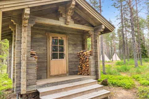 Economy Cabin | Bed sheets