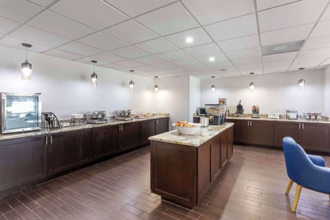 Free daily full breakfast