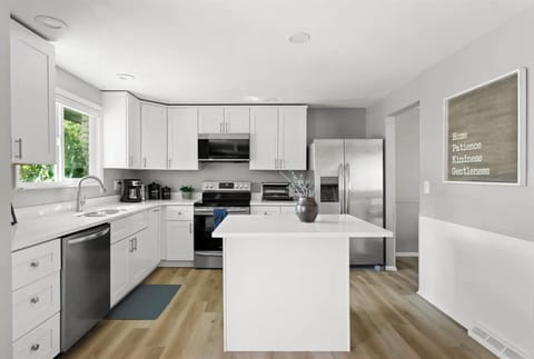 Newly remodeled Kitchen with stainless appliances
