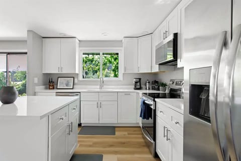 Newly remodeled Kitchen with stainless appliances