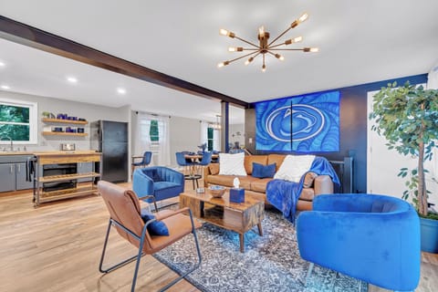 Custom art A high end luxury vacation rental.