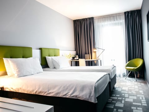 Twin Room, 2 Twin Beds | In-room safe, desk, soundproofing, iron/ironing board