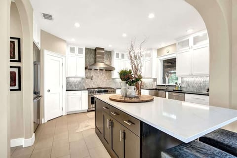 House, Multiple Beds, Pool Access, Mountain View (148 Starry Night M&C) | Private kitchen | Coffee/tea maker