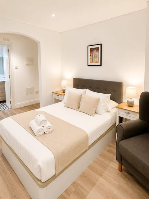 Double Bed Studio