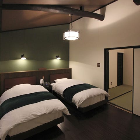 1 bedroom, iron/ironing board, free WiFi
