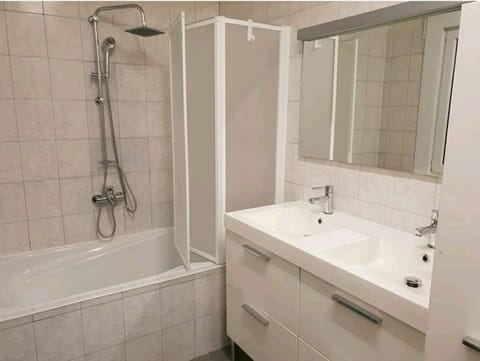 Shared Dormitory, 1 Bedroom, Terrace | Bathroom shower
