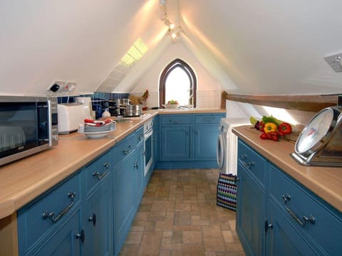 Fridge, dishwasher, electric kettle, toaster