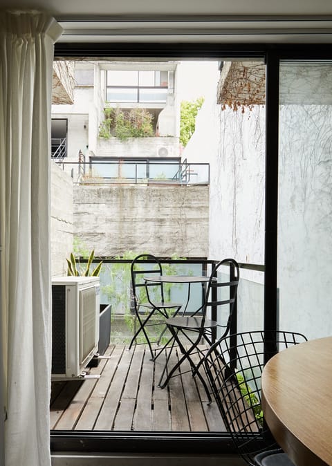 Studio | Living area
