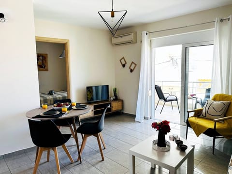 Apartment, 1 Bedroom, Balcony | Interior