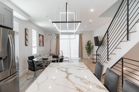 KITCHEN & DINING AREA -- View 3D Virtual Tour of the Property Here: https://tinyurl.com/3ssruscr