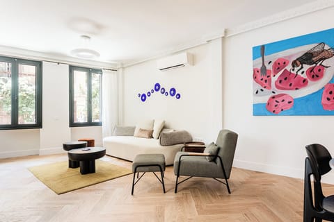 Living room (ground floor)