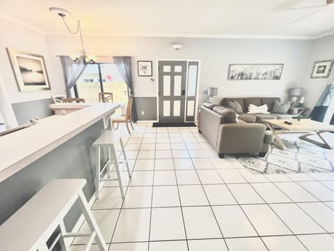 Spacious open concept to enjoy family and friends! 