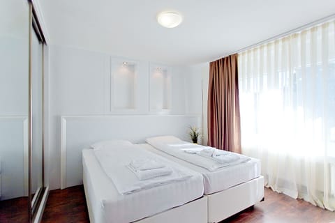 Apartment | Individually furnished, desk, blackout drapes, iron/ironing board