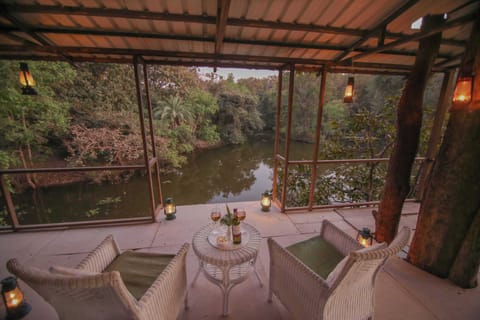 Luxury Cottage, 1 Bedroom, Lake View, Lakeside | Terrace/patio