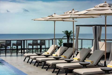 Outdoor pool, cabanas (surcharge), pool umbrellas