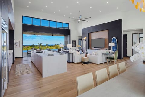 Open floorplan all the way from dining/kitchen and living to the outdoor lanai and pool, a perfect spot for all types of Gatherings!