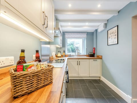 Kitchen | Mill Keeper&rsquo;s Cottage, St. Clears