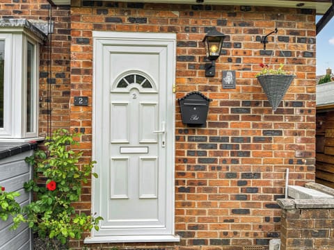 Exterior | Pennies Retreat, Glossop