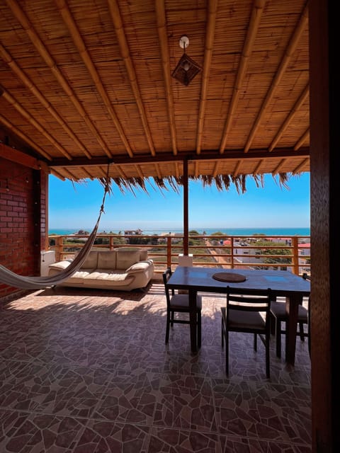 Exclusive Triple Room, 1 king bed, Ensuite, Partial Ocean View | Down comforters, WiFi (free), bed sheets