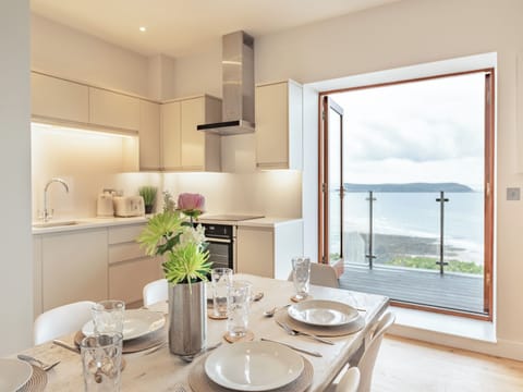 Kitchen area | Blue Horizon - Crows Nest, Mortehoe, near Woolacombe