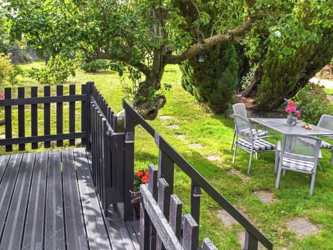 Decking | Meadow View Van - Marsh Corner Holidays, Neatishead, near Wroxham