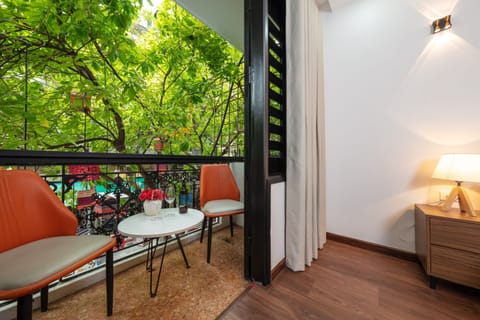 King Room with Balcony | Minibar, desk, free WiFi, bed sheets