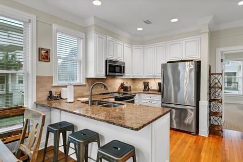 107 Grand Pavilion Kitchen