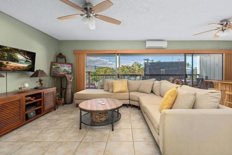 Enjoy the split air conditioning