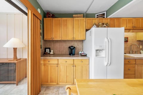 Coffee bar with Kona coffee