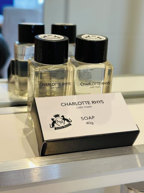 Luxury Double Room | Bathroom amenities | Free toiletries, hair dryer, towels, soap