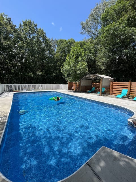 We are now booking for the 2025 summer. 