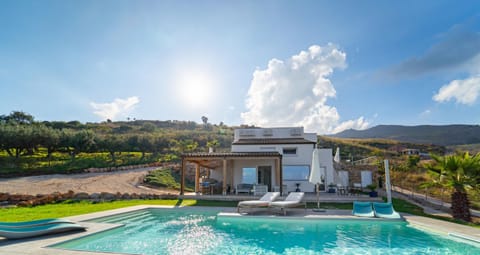 House, Smoking | 3 bedrooms