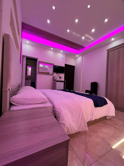 Superior Double Room | Minibar, soundproofing, iron/ironing board (on request), WiFi (free)