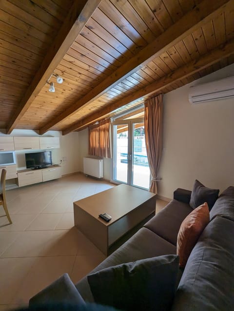 House | 6 bedrooms