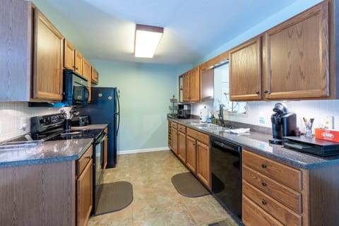 Kitchen - Full kitchen with a Keurig coffee pot