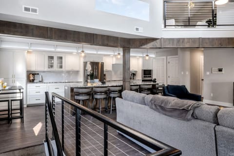 Perfect for breakfasts, snacks, and big dinners.