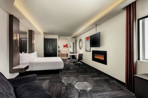 Junior Suite, 1 King Bed (Fireplace) | 1 bedroom, Frette Italian sheets, premium bedding, pillowtop beds