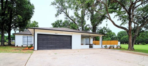 93f347e0-62a4-4947-9004-d176d86a5a88