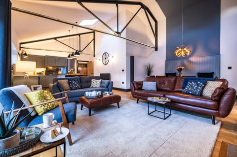 Living Space - the lounge area comfortably seats 8 so you can all relax together for a good catch up