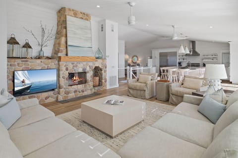 239 Pelican Circle - Seacrest Beach - Second Floor - Living Area