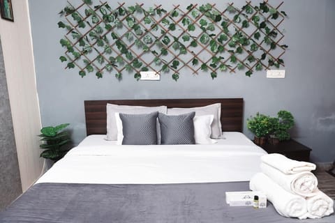 Deluxe Double Room | Desk, soundproofing, free WiFi, bed sheets