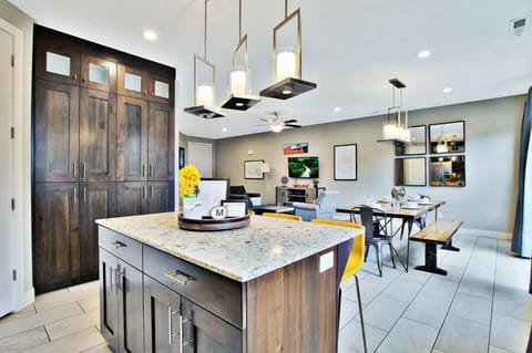 Luxury House, Multiple Beds, Patio, Mountain View | Private kitchen | Full-size fridge, microwave, oven, stovetop