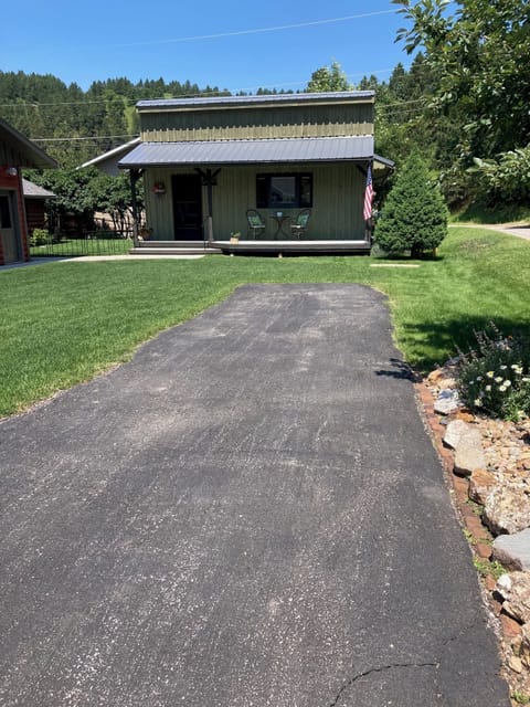 31 foot off-street parking 