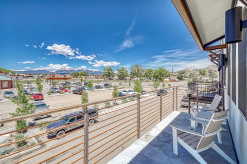 Mountain Mod
•Wrap Around Patio
•Views