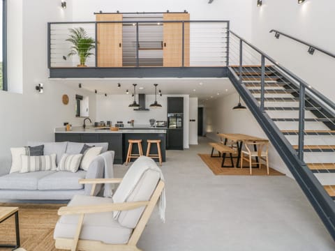 Cottage | Interior