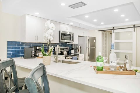 Fully equipped kitchen with new appliances. 