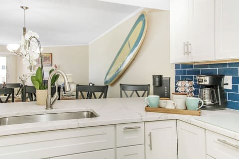 Fully equipped kitchen with new appliances. 