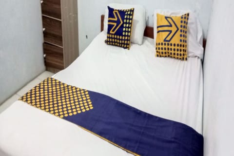 Economy Double Room | Free WiFi, bed sheets