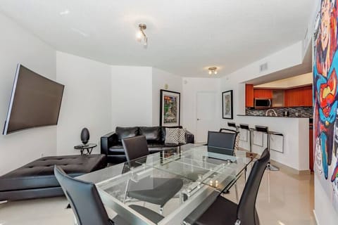 Modern decor throughout with amazing ocean views! Spacious layout with oceanfront dining :)